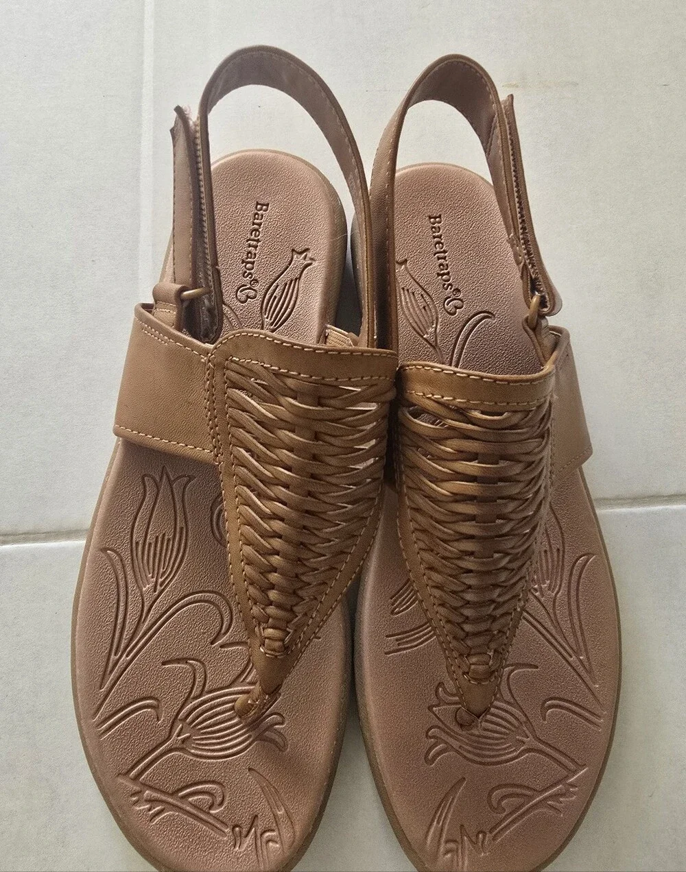 Baretraps Quincy Thong Sandals Size 9.5 Wide In Caramel Color - Picture 3 of 8